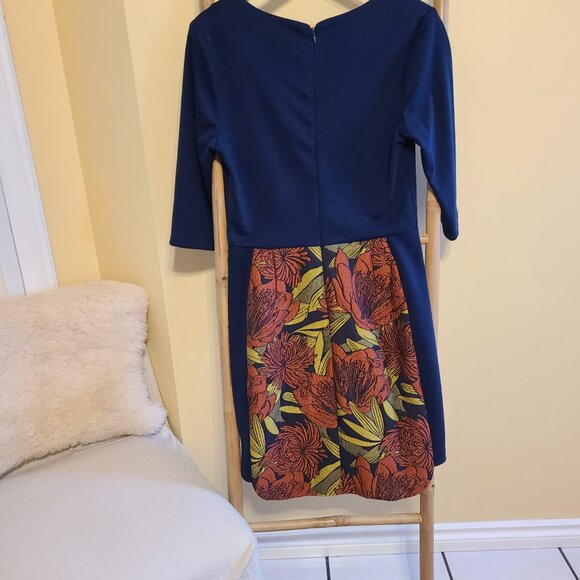 Anthropologie fitted dress - Picture 6 of 9